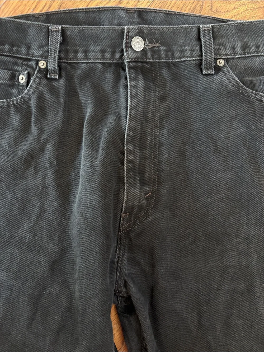Men’s Levi's Black 505 Straight Jeans with Signature Patch